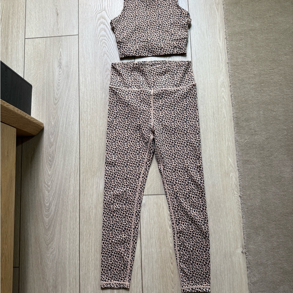 Allfenix Leopard Print Women's workout set